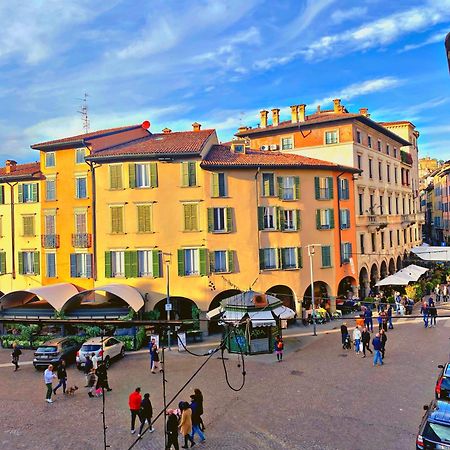 Appartamento Bergamo Centro Piazza Pontida - The Italian Escape Экстерьер фото