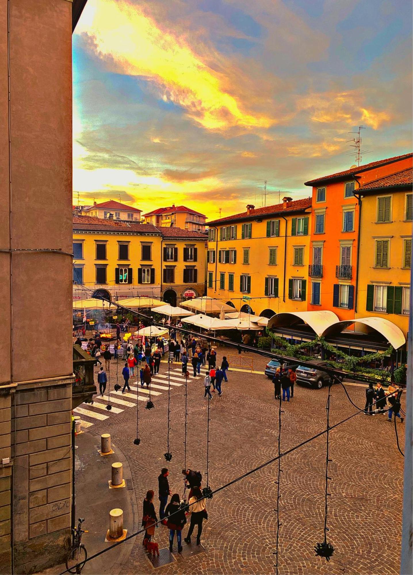 Appartamento Bergamo Centro Piazza Pontida - The Italian Escape Экстерьер фото